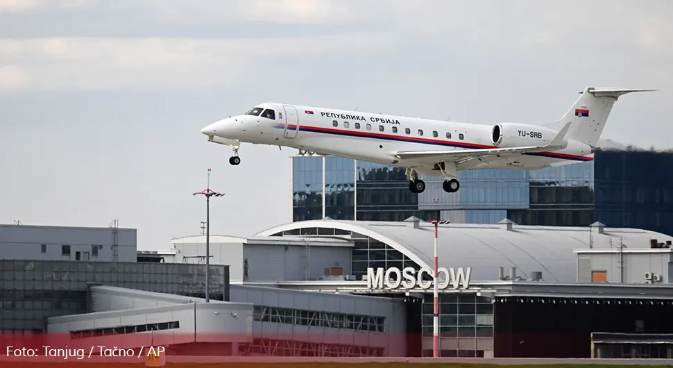 avion srbije moskva.webp